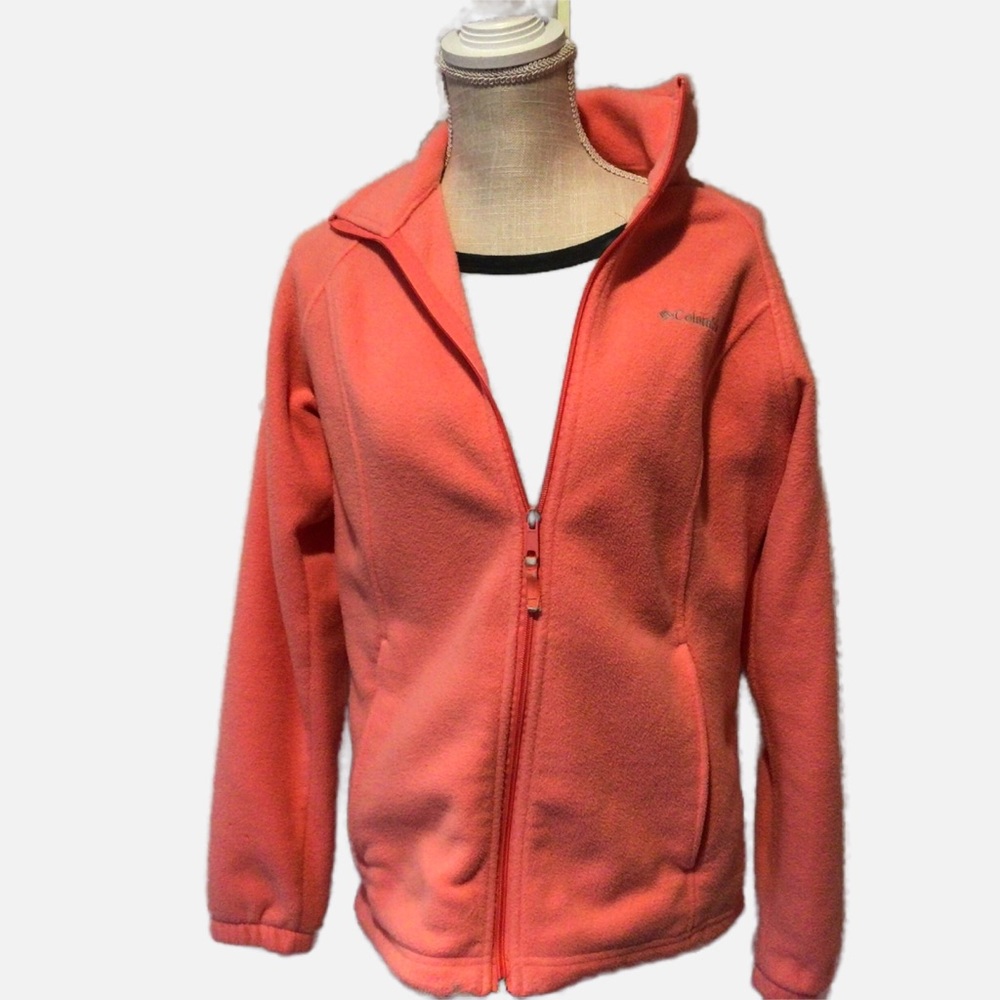 Columbia zip fleece preloved, paint on sleeve. Great for camping.